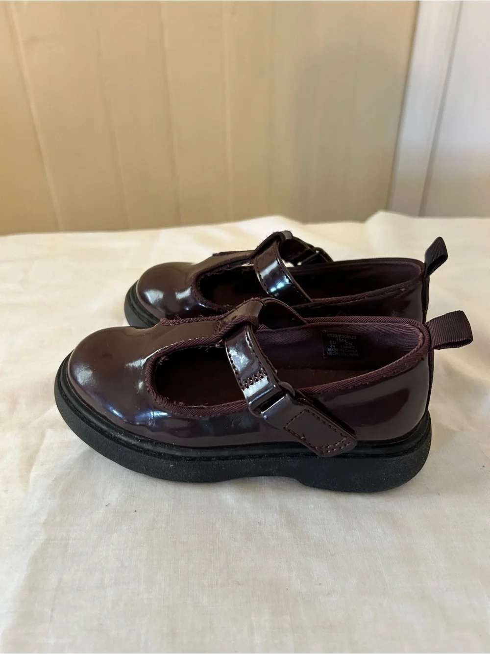 Zara Toddlers T-Strap Patent Leather Shoes/Burgundy/EU Size 24-US Size 7.5-8